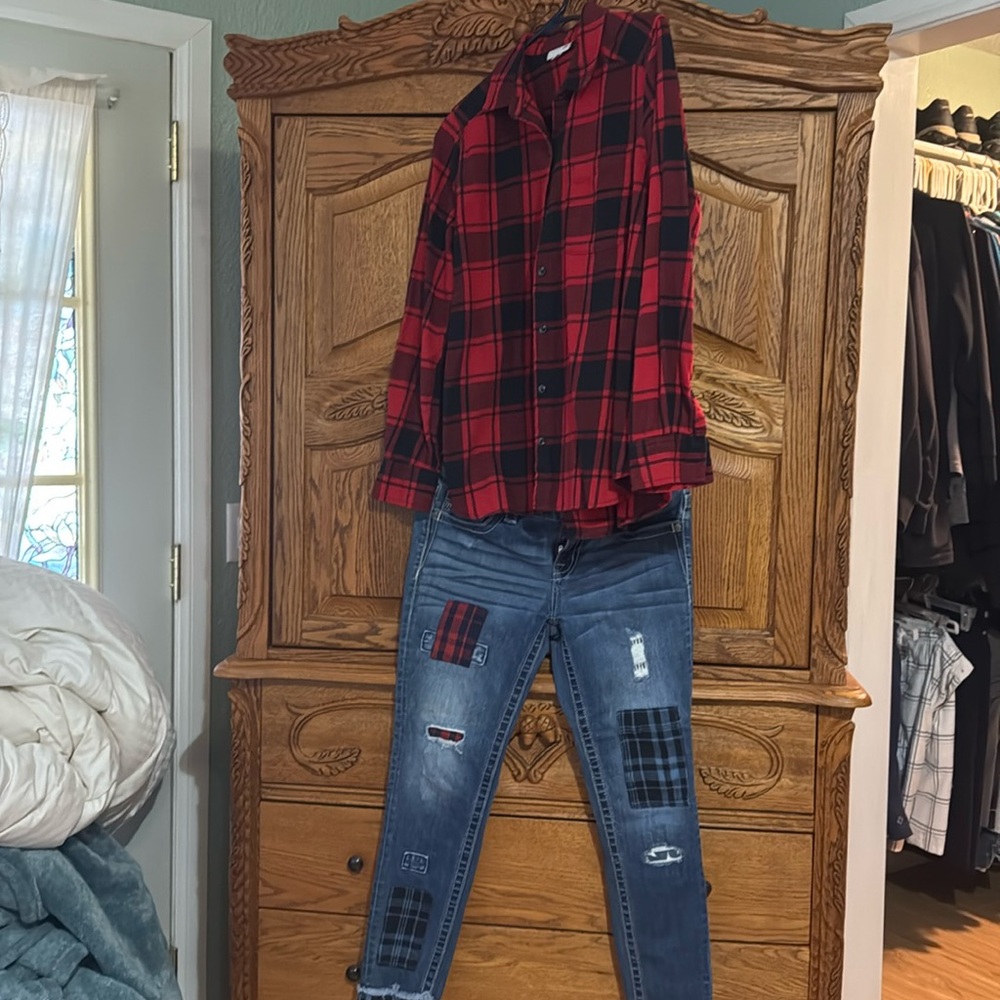 Miss me, patch ankle, skinny mid rise